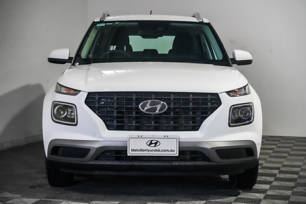 Hyundai Venue image 3