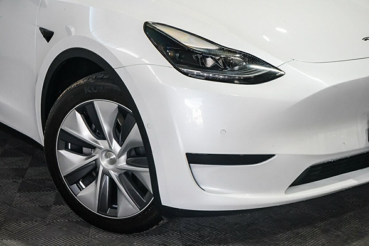 Tesla Model Y image 2