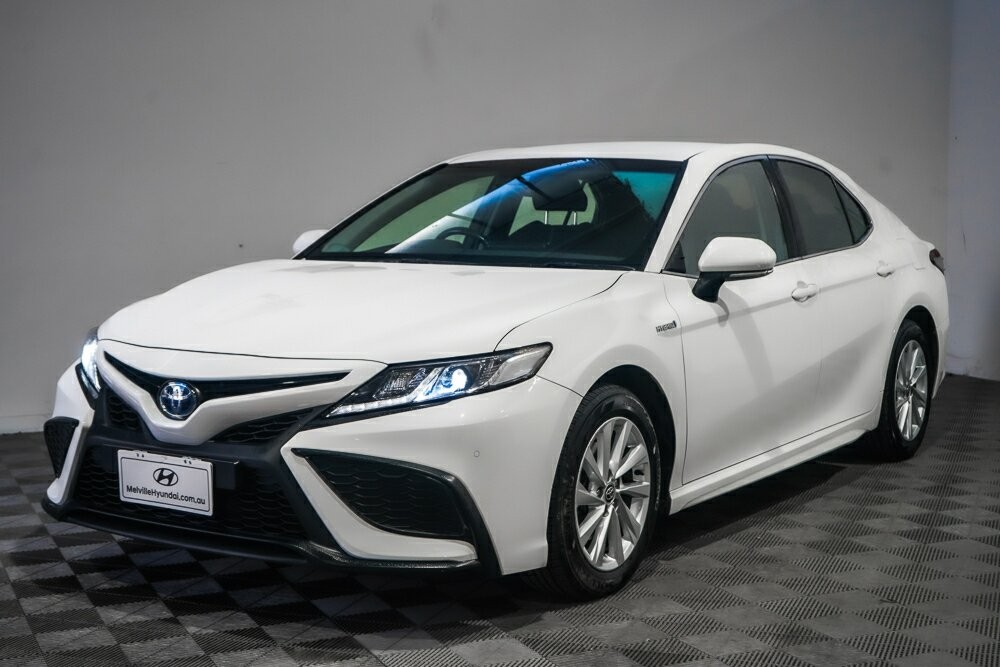 Toyota Camry image 4