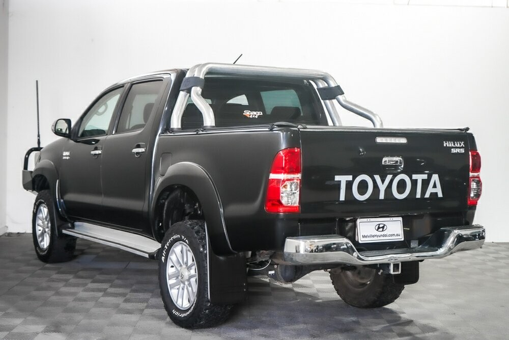 Toyota Hilux image 4