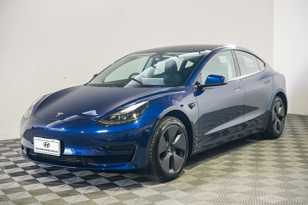 Tesla Model 3 image 4