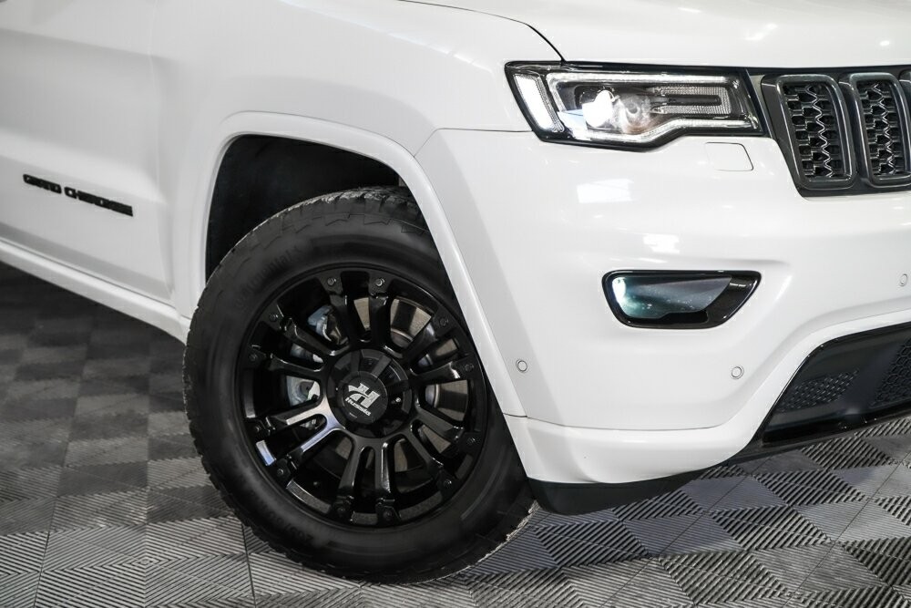 Jeep Grand Cherokee image 2