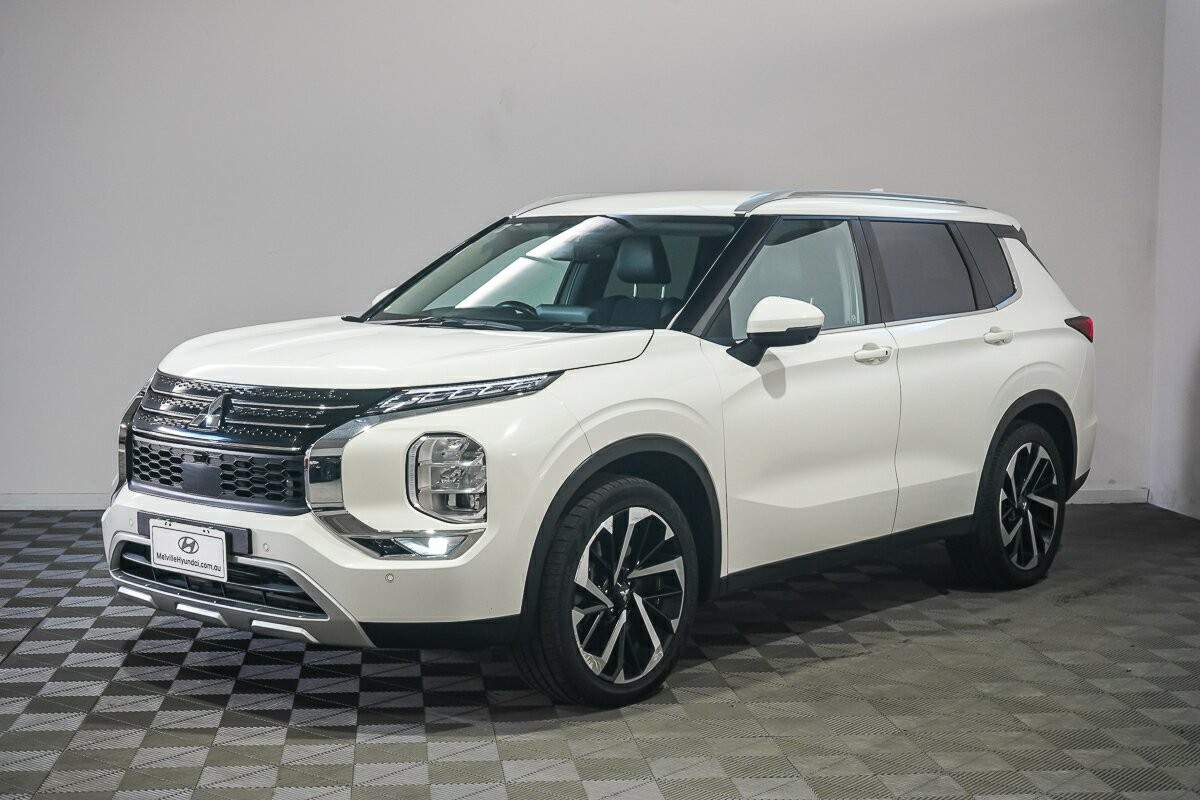 Mitsubishi Outlander image 3