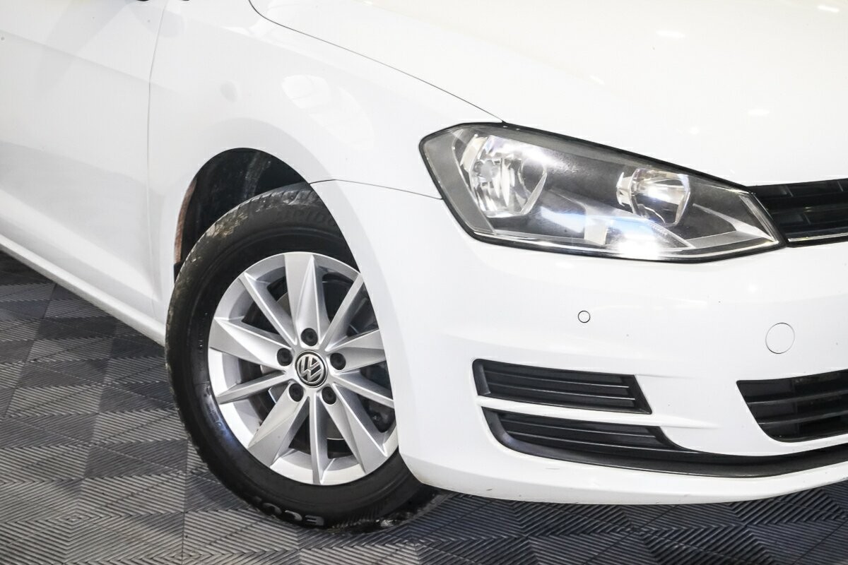 Volkswagen Golf image 2