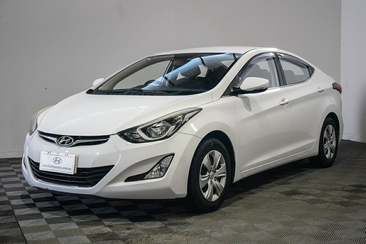 Hyundai Elantra image 3