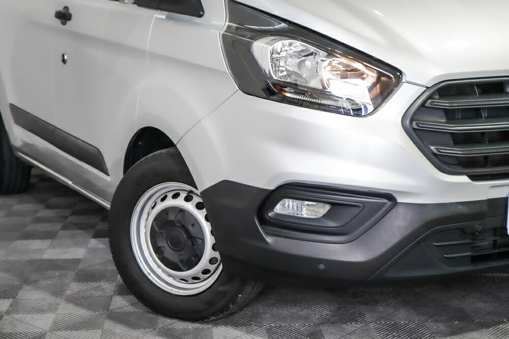 Ford Transit Custom image 2