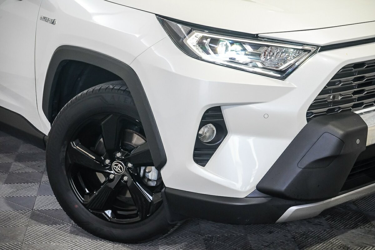 Toyota Rav4 image 2