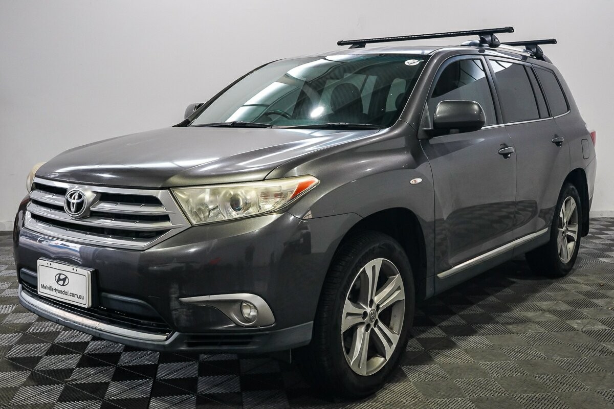 Toyota Kluger image 4