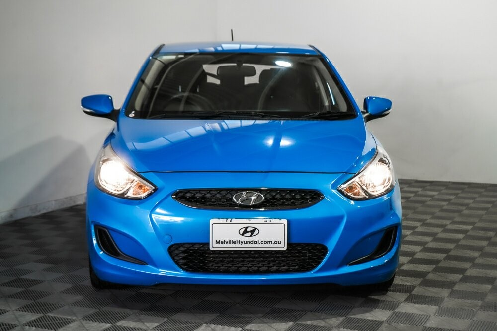 Hyundai Accent image 3