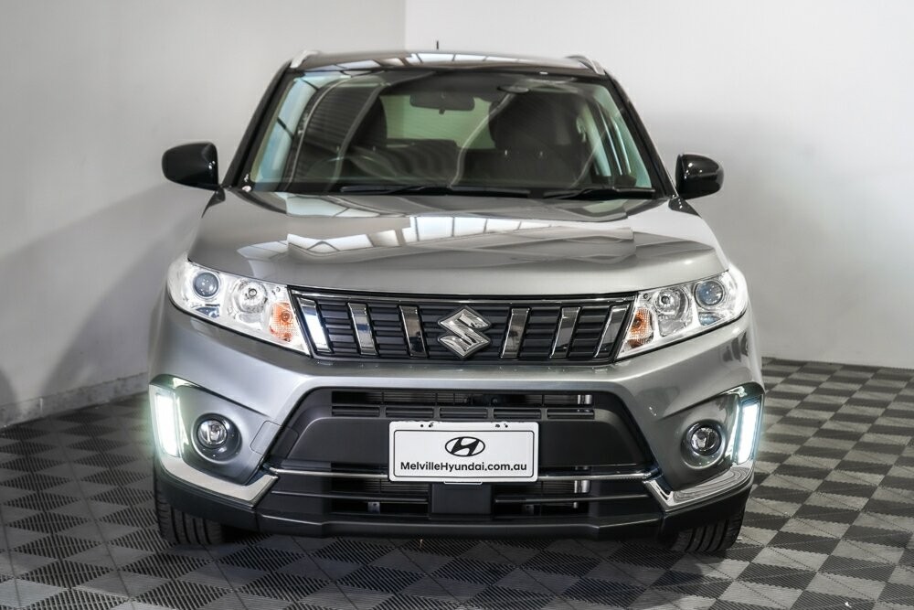 Suzuki Vitara image 2