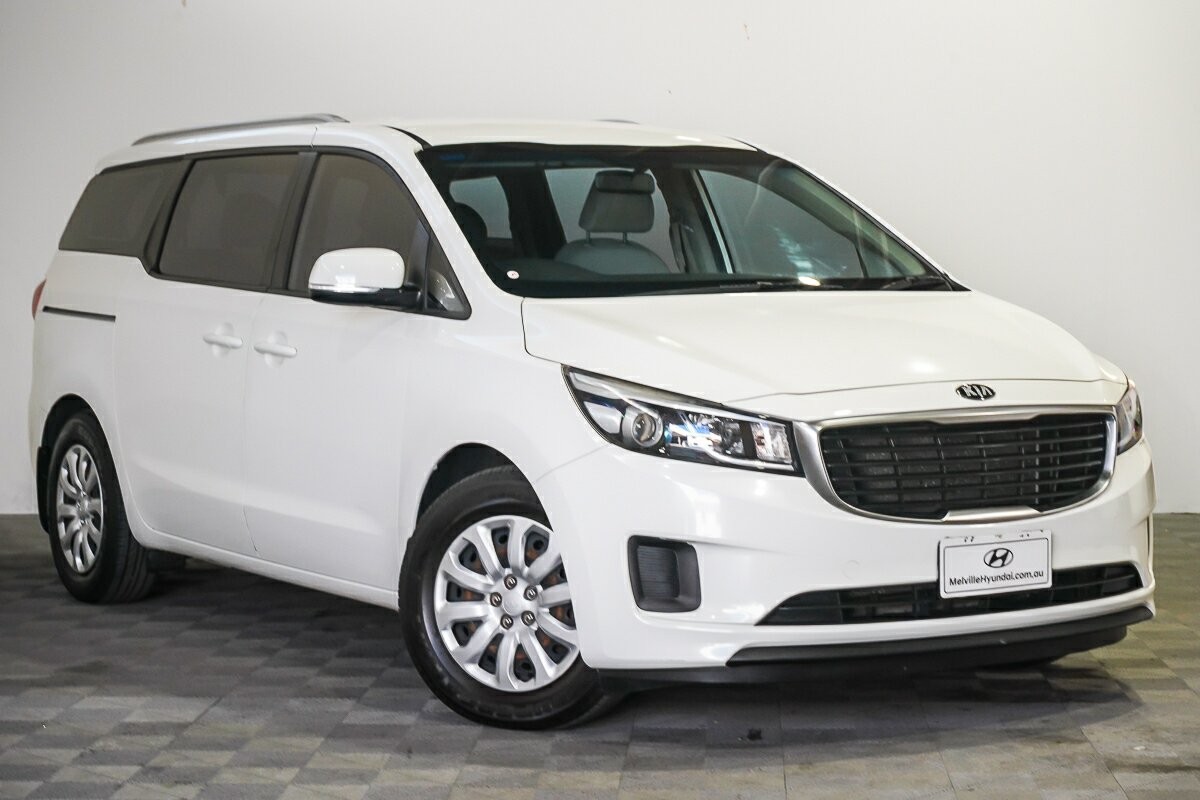 Kia Carnival image 1