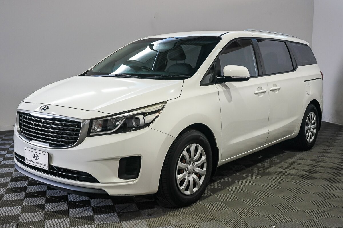 Kia Carnival image 3