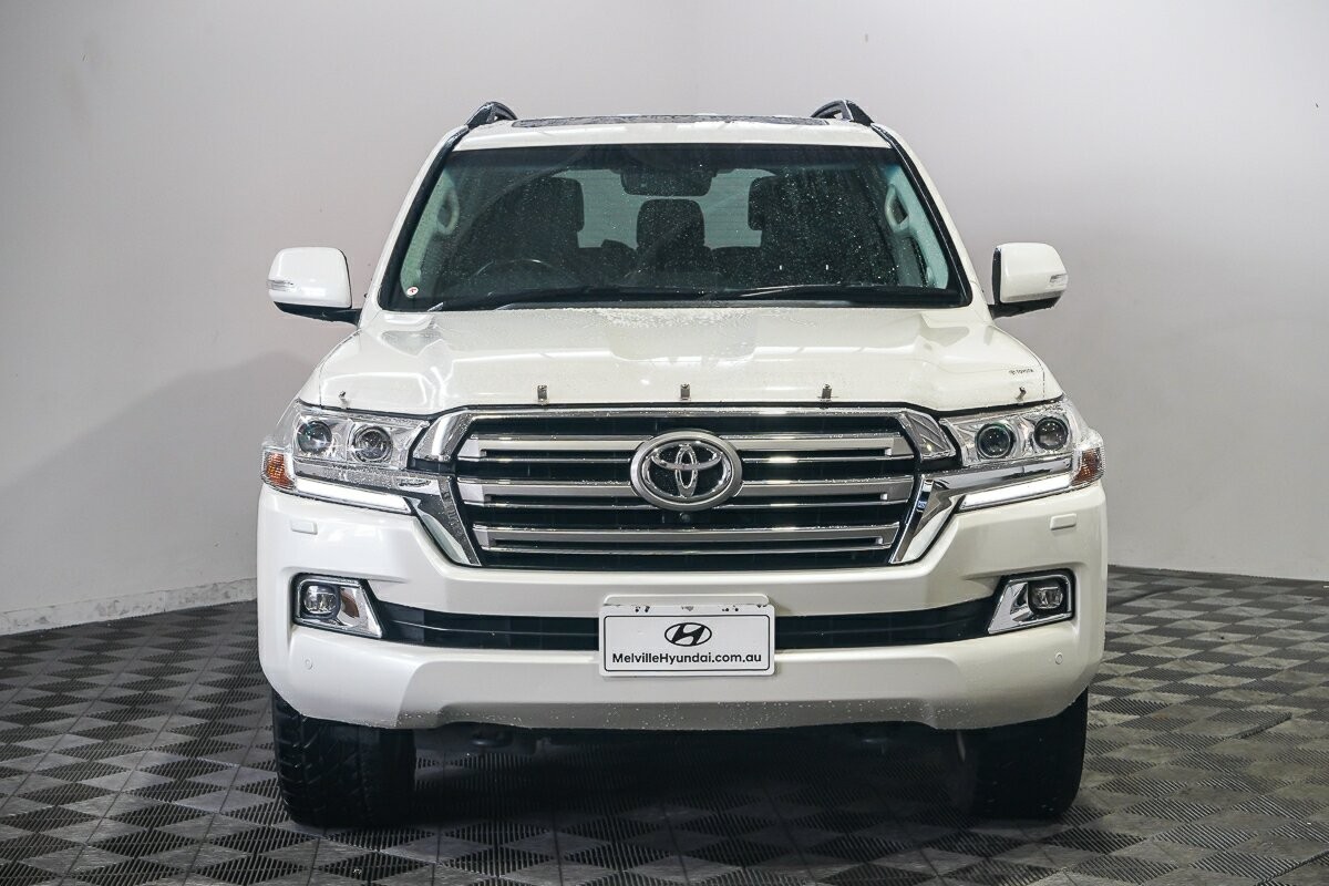 Toyota Landcruiser image 3
