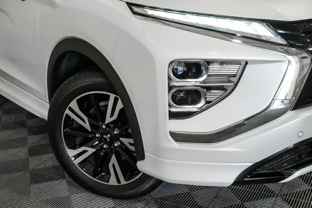 Mitsubishi Eclipse Cross image 2