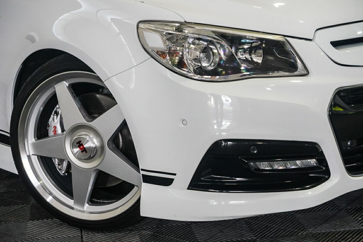 Holden Commodore image 2