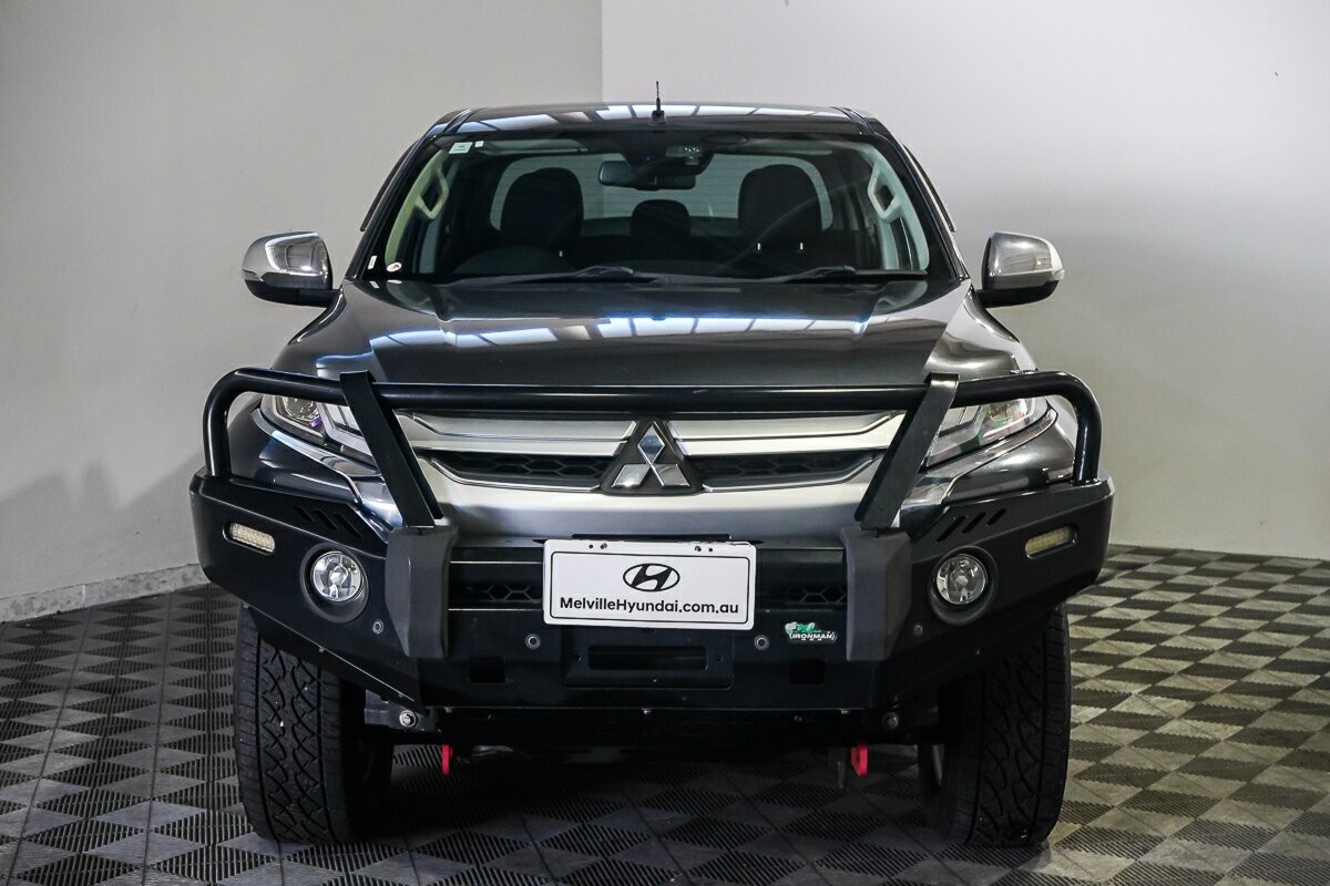 Mitsubishi Triton image 3