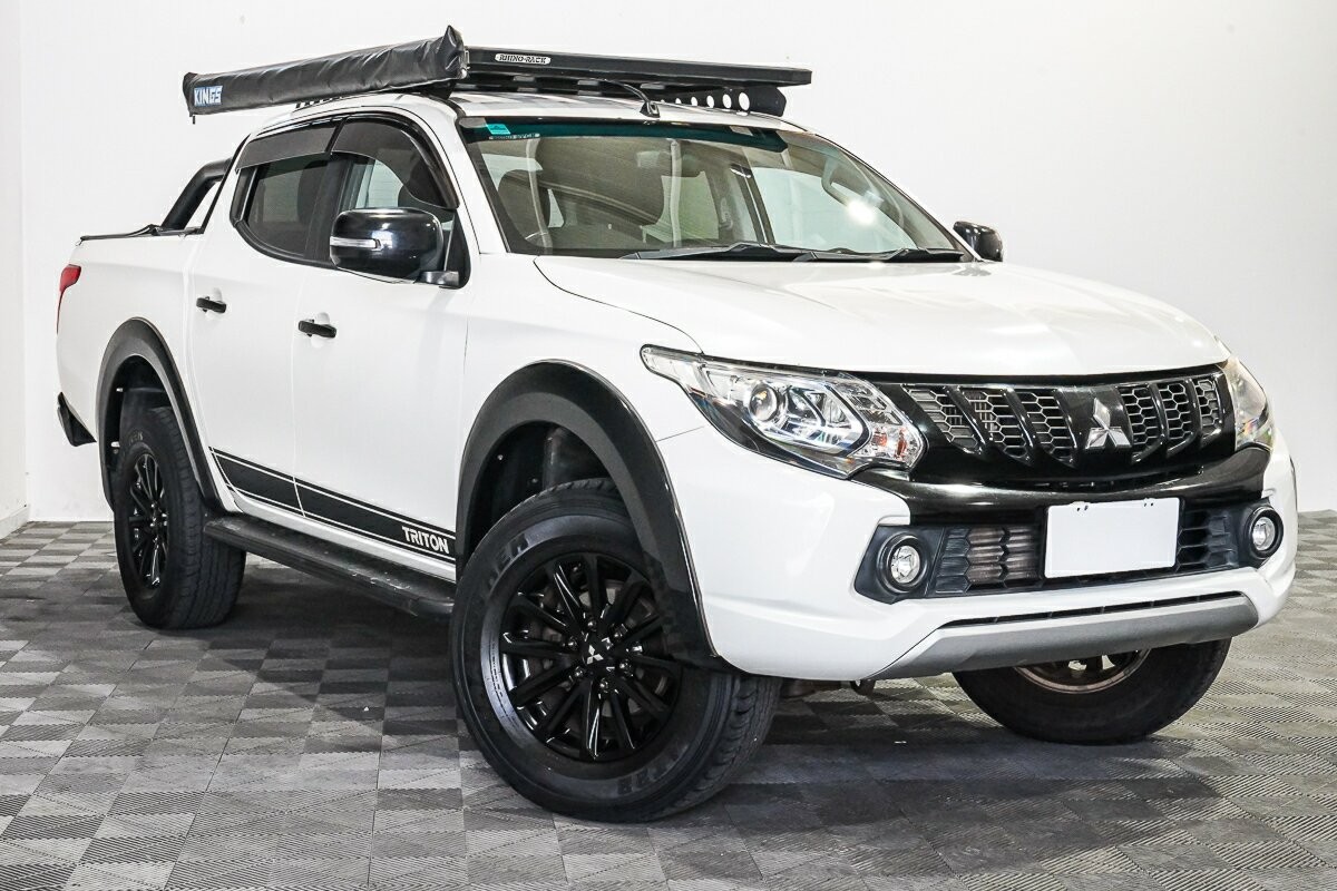 Mitsubishi Triton image 1