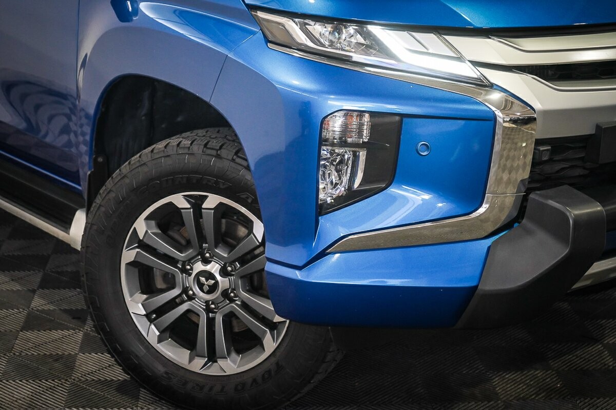 Mitsubishi Triton image 2