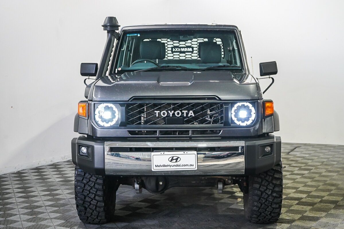 Toyota Landcruiser image 3