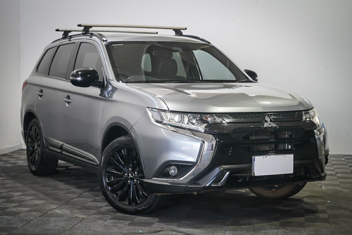 Mitsubishi Outlander image 1