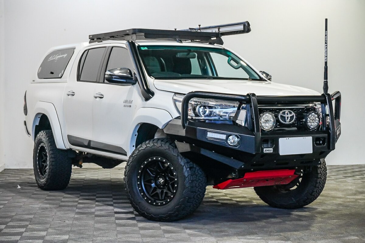 Toyota Hilux image 1