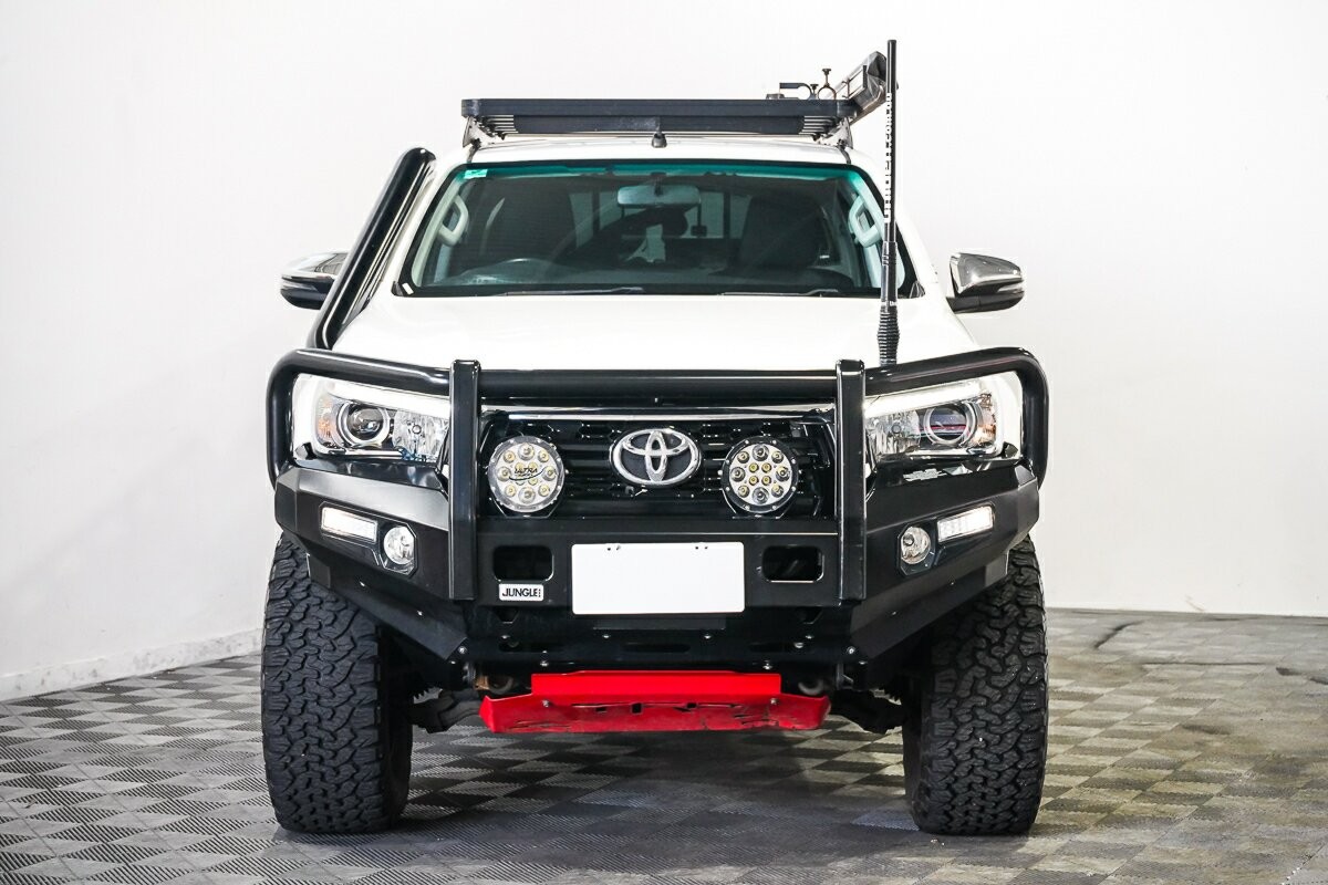 Toyota Hilux image 3
