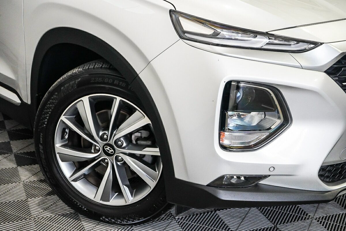 Hyundai Santa Fe image 2