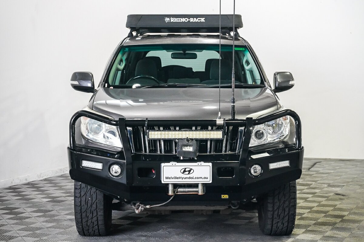 Toyota Landcruiser Prado image 3