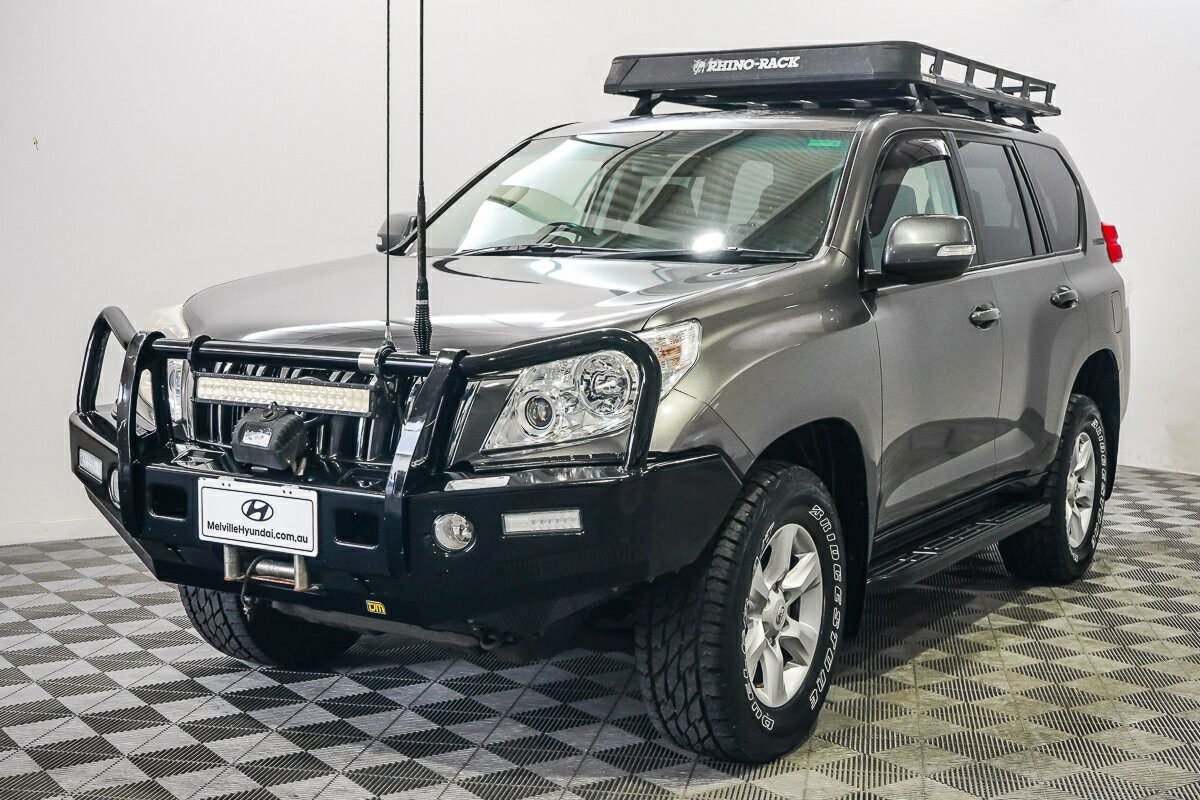 Toyota Landcruiser Prado image 4