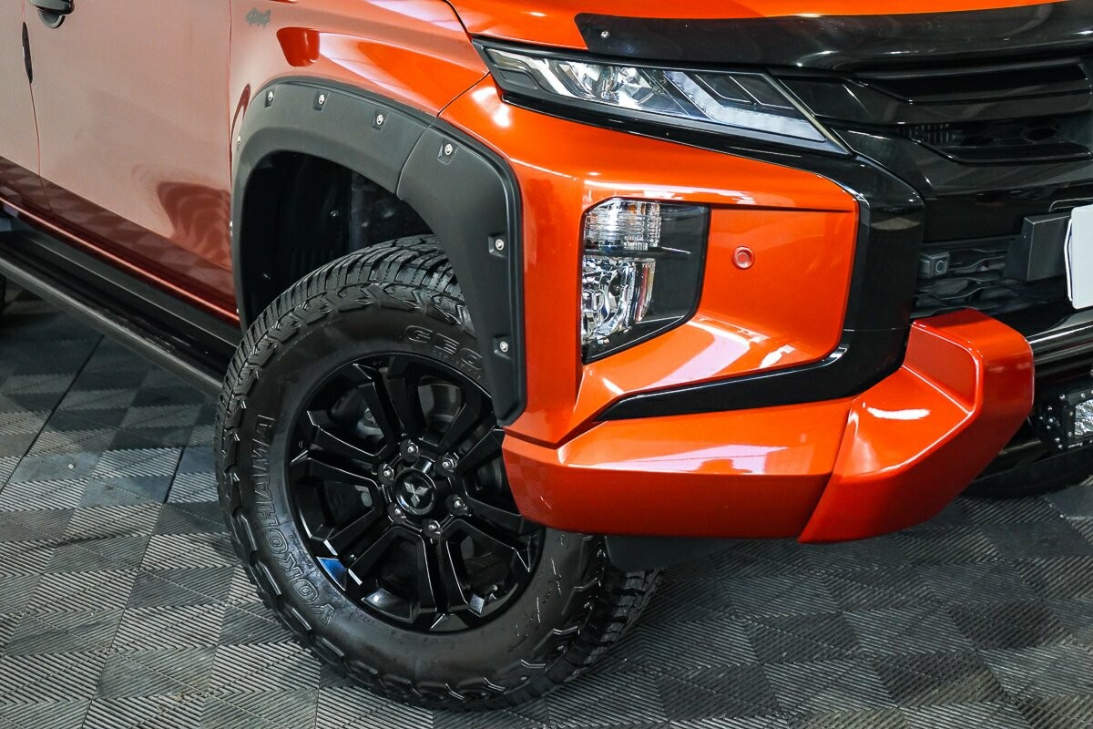 Mitsubishi Triton image 2