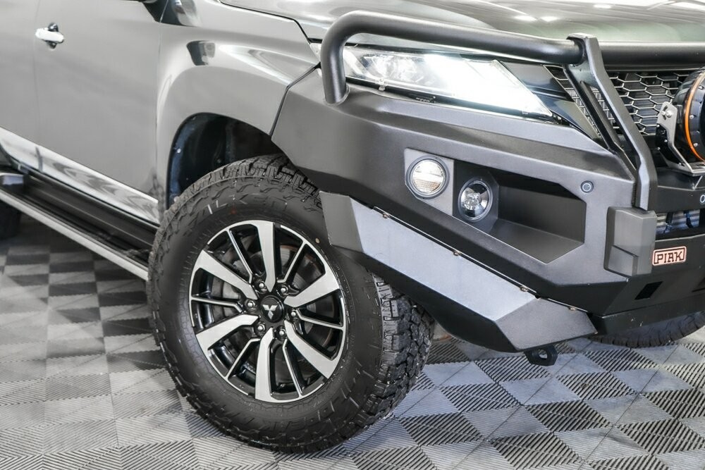 Mitsubishi Triton image 2