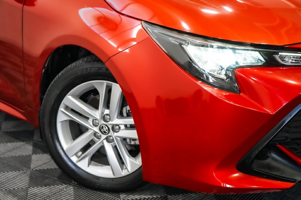 Toyota Corolla image 2