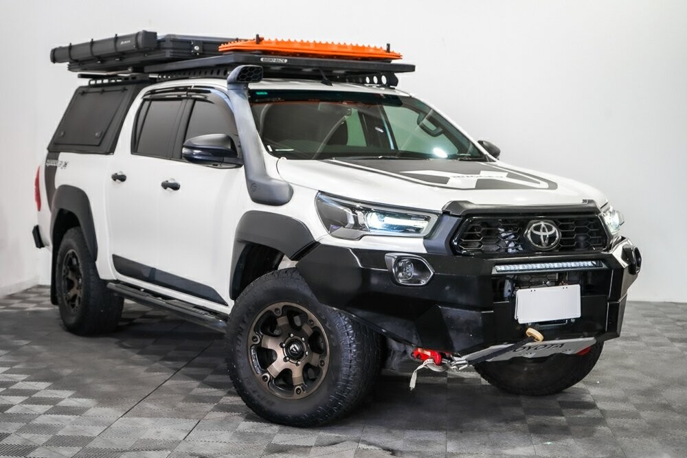 Toyota Hilux image 1