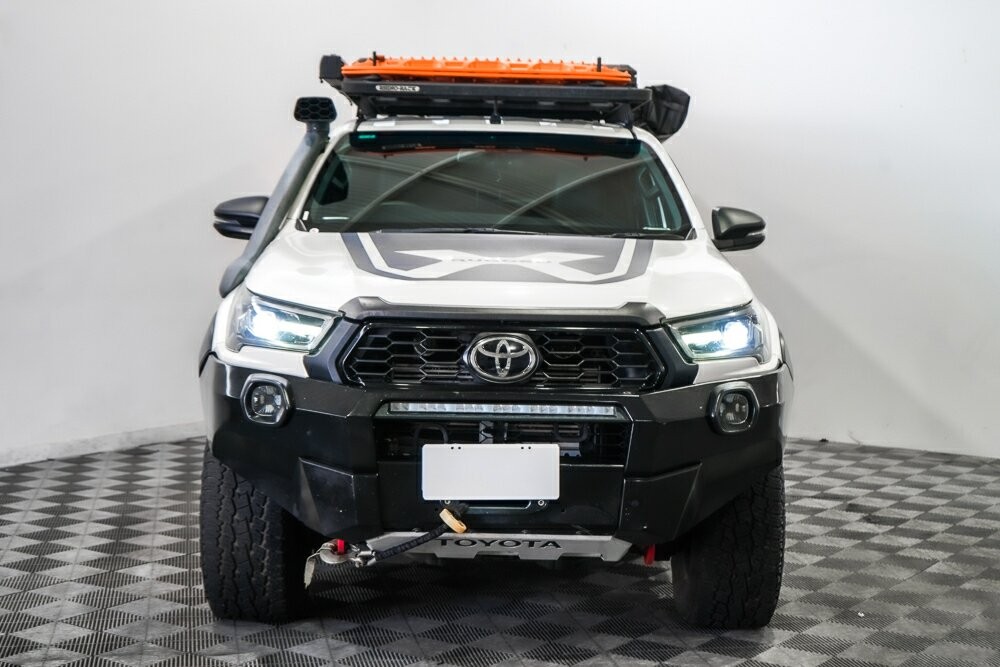 Toyota Hilux image 3