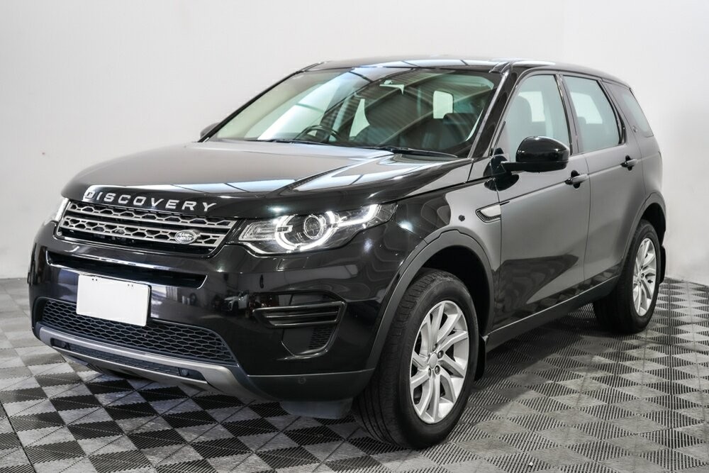 Land Rover Discovery Sport image 4