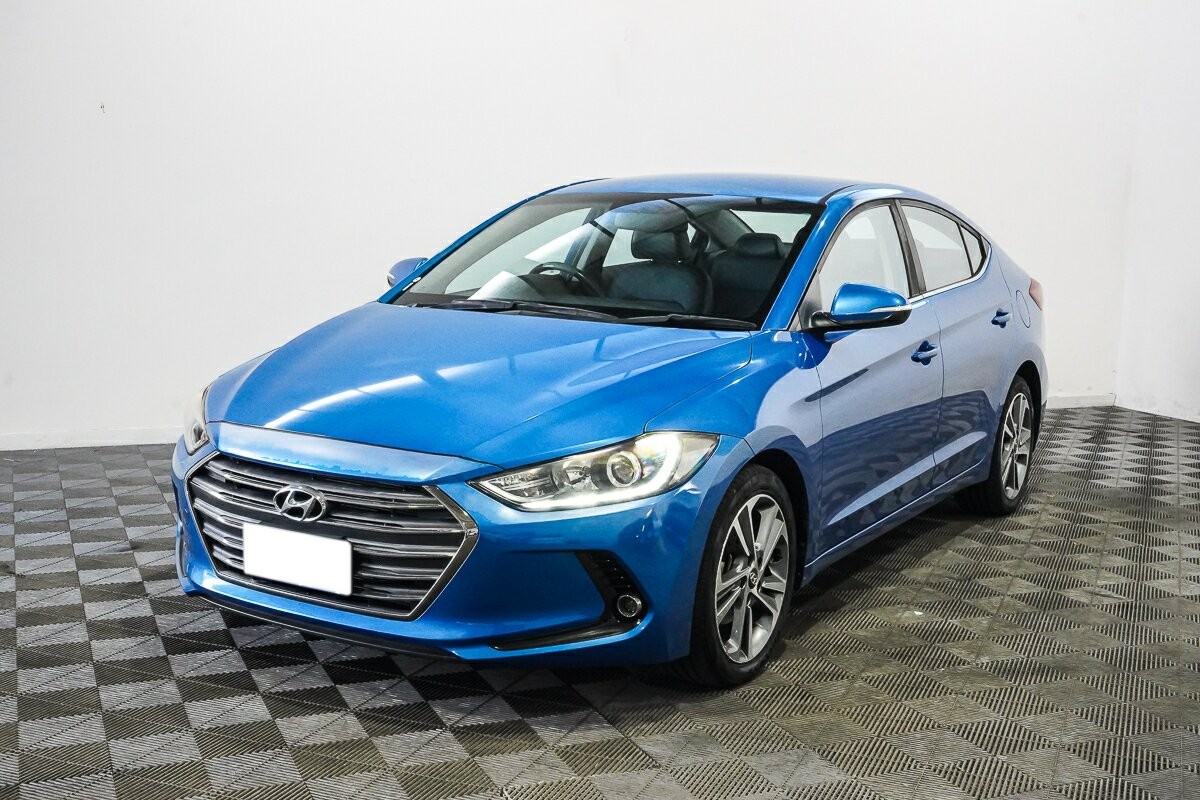 Hyundai Elantra image 4