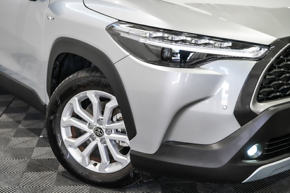 Toyota Corolla Cross image 2