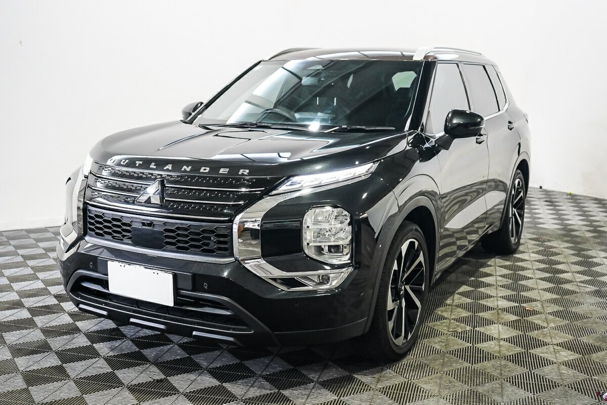 Mitsubishi Outlander image 4