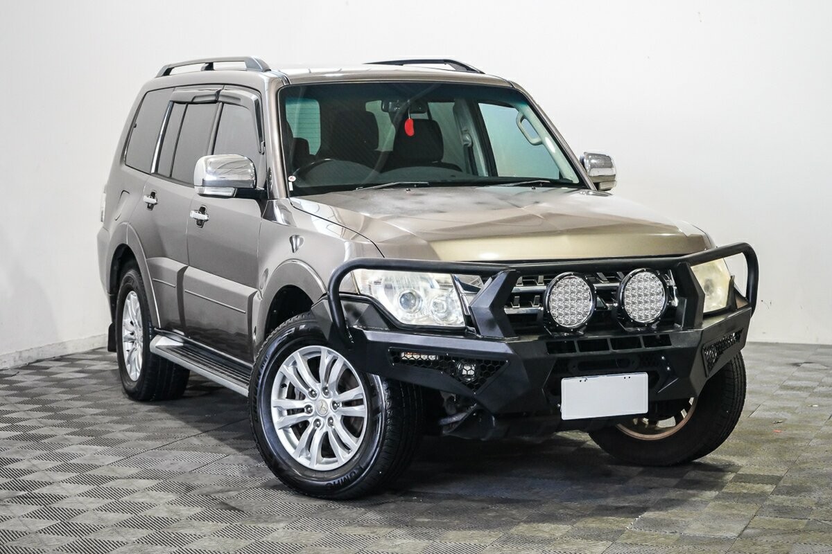 Mitsubishi Pajero image 1