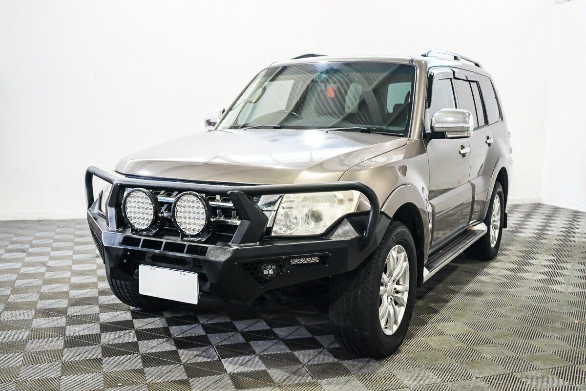 Mitsubishi Pajero image 4