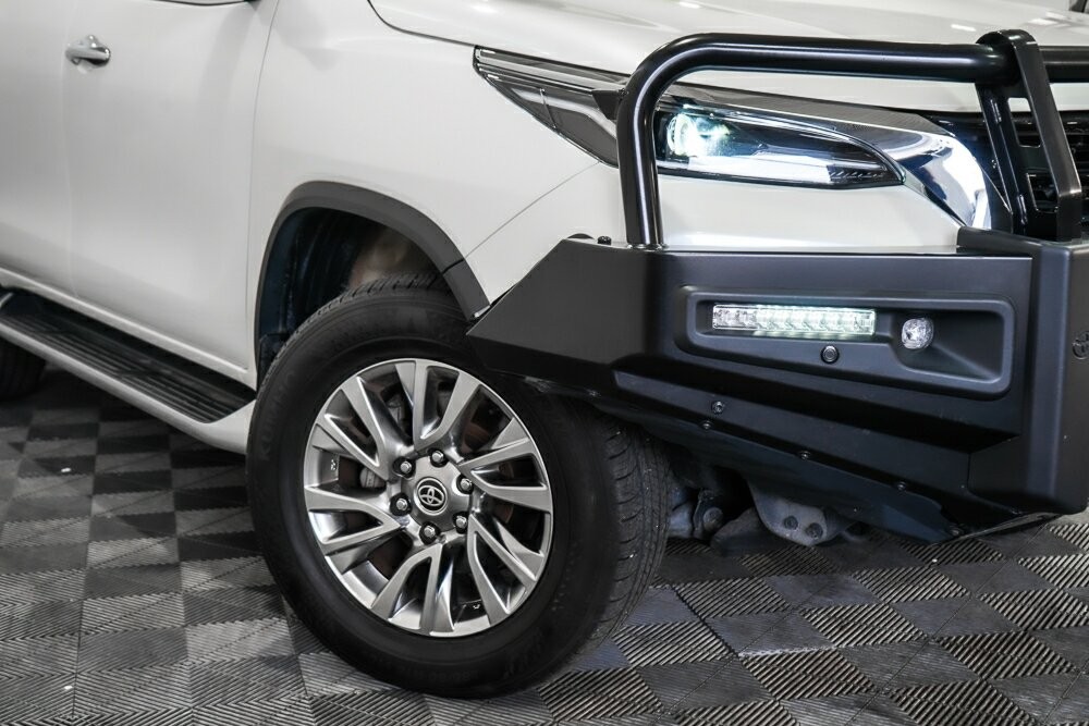 Toyota Fortuner image 2