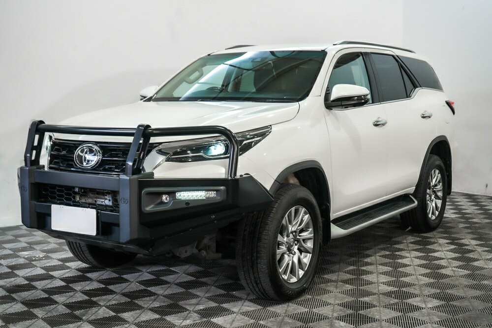 Toyota Fortuner image 4