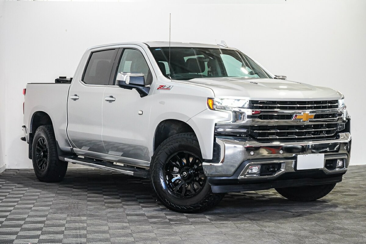 Chevrolet Silverado image 1