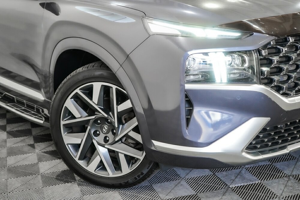 Hyundai Santa Fe image 2