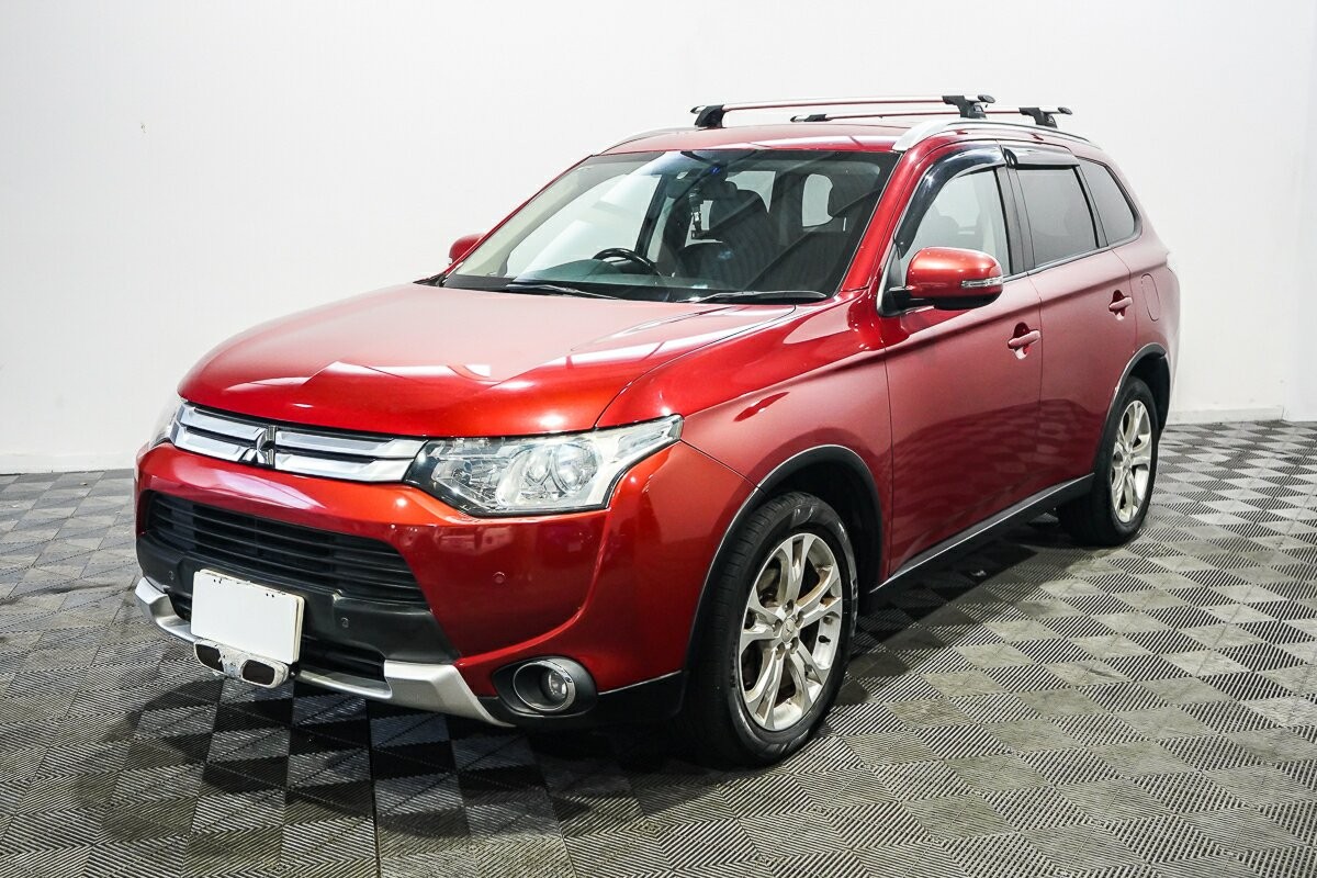 Mitsubishi Outlander image 4
