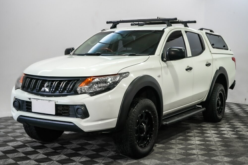 Mitsubishi Triton image 3