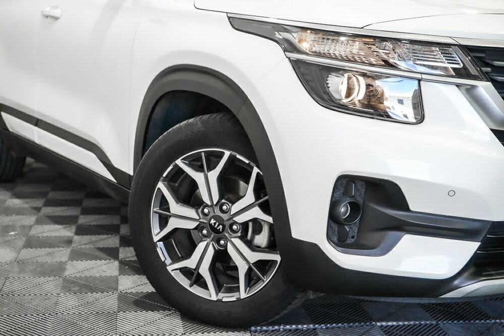 Kia Seltos image 2