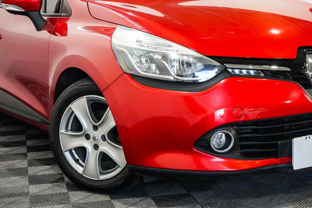 Renault Clio image 2
