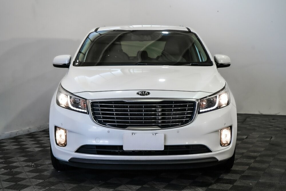 Kia Carnival image 3