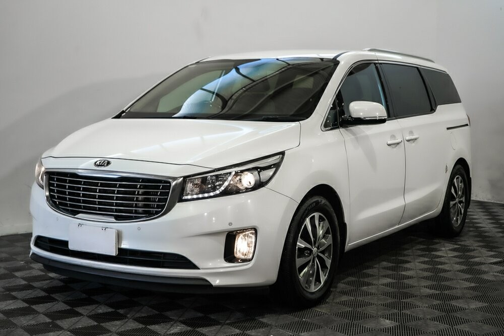 Kia Carnival image 4